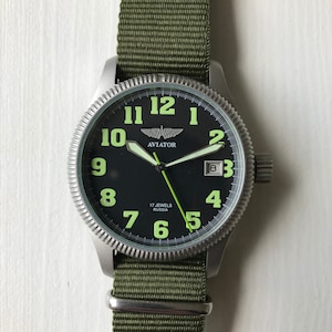 Orologio meccanico da aviatore vintage: orologio militare da uomo dell&#39;URSS, quadrante nero