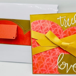 True Love Your Love llena mi corazón con abundante dicha tarjeta de felicitación de amor/tarjeta roja y dorada del amante con lazo dorado
