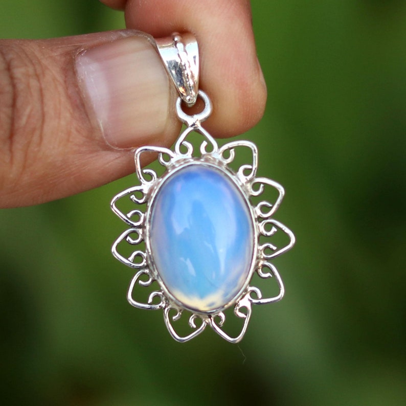 Natural Rainbow Moonstone Top Quality Gemstone Pendant Top Rare Stone Boho Pendant 925-Antique Silver Pendant,Wedding Pendant Gift For Her