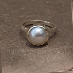 Anillo de plata astrológica con perla natural de los mares del Sur (Moti) certificada de 3-10 ct para hombre y mujer.