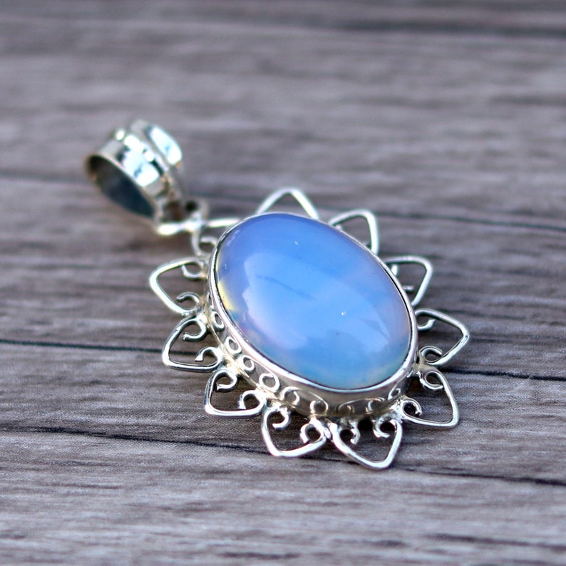 Natural Rainbow Moonstone Top Quality Gemstone Pendant Top Rare Stone Boho Pendant 925-Antique Silver Pendant,Wedding Pendant Gift For Her