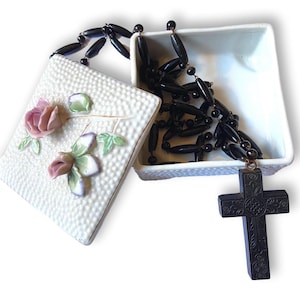 Vintage Ceramic Rose Trinket Box with Wood Rosary Beads
