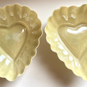 Belleek Ireland Porcelain Heart Shaped Scalloped Bowl/Dish, Set of 2, Yellow, 4th Per/1st Green Mark, 1946-1955, Superb Condition image 1