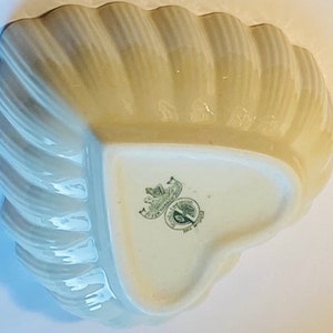 Belleek Ireland Porcelain Heart Shaped Scalloped Bowl/Dish, Set of 2, Yellow, 4th Per/1st Green Mark, 1946-1955, Superb Condition image 6