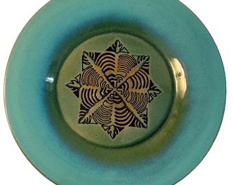 Vintage US Steinbruch Tile Co Kunst Fliesenplatte - Türkise Glasur Mid Century Modern Dekorative Keramik Wandplatte - Irony Tiles U.S.