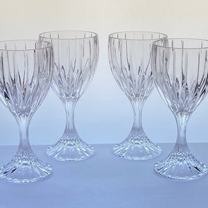 Mikasa Park Lane Crystal Water Goblet: Vertical Cut Design, Blown Glass (8 oz)