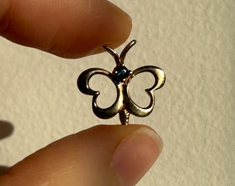 Colgante vintage de mariposa de oro de 10 quilates, piedra azul, regalo para ella, oro macizo, oro auténtico, colgante de insecto, dije de insecto, dije de mariposa