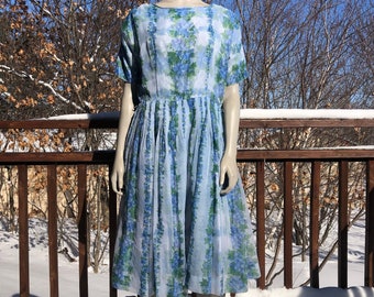 Vintage Floral 50s Dress L / Teacup Dress / Summer Floral Dress / Garden Party Dress / Blue Floral Dress / Summer Fashion / 50s Dress