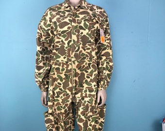 Vintage Camouflage Jumpsuit Womens M - L Mens S - M / Military Fashion / Duck Camo Suit / Vintage One Piece / Flight Suit / Coveralls