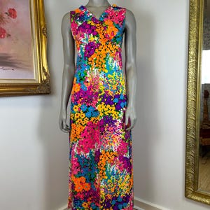 Vintage 60s Hawaiian Dress XS / Vibrant Vintage Dress / Made in Hawaii / Flower Power / Floral Print / Fun Fashion / Summer Wedding