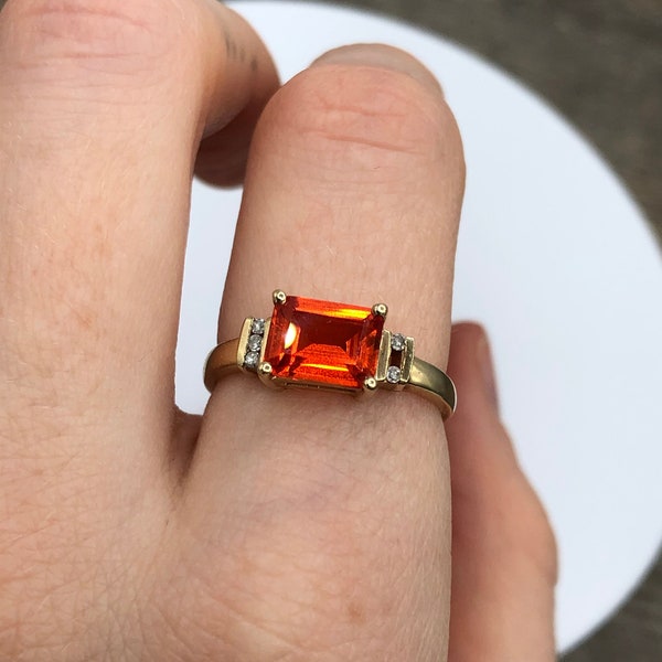 10k Diamond and Citrine Ring Size 7 / Vintage Gold Ring / November Birthstone / Gift For Her / Stackable Ring / Orange Stone Ring