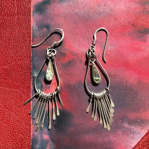 Vintage Silver Dangle Earrings / Shell Earrings / Mother of Pearl / Sterling Silver Earring / Gift For Her / Boho Earrings