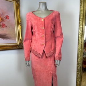 Vintage Danier Leather Suit Set S - M / Coral Pink Suede Set / Skirt and Jacket Set / Pink Suede / Lace Trim / 80s Style / Leather Set