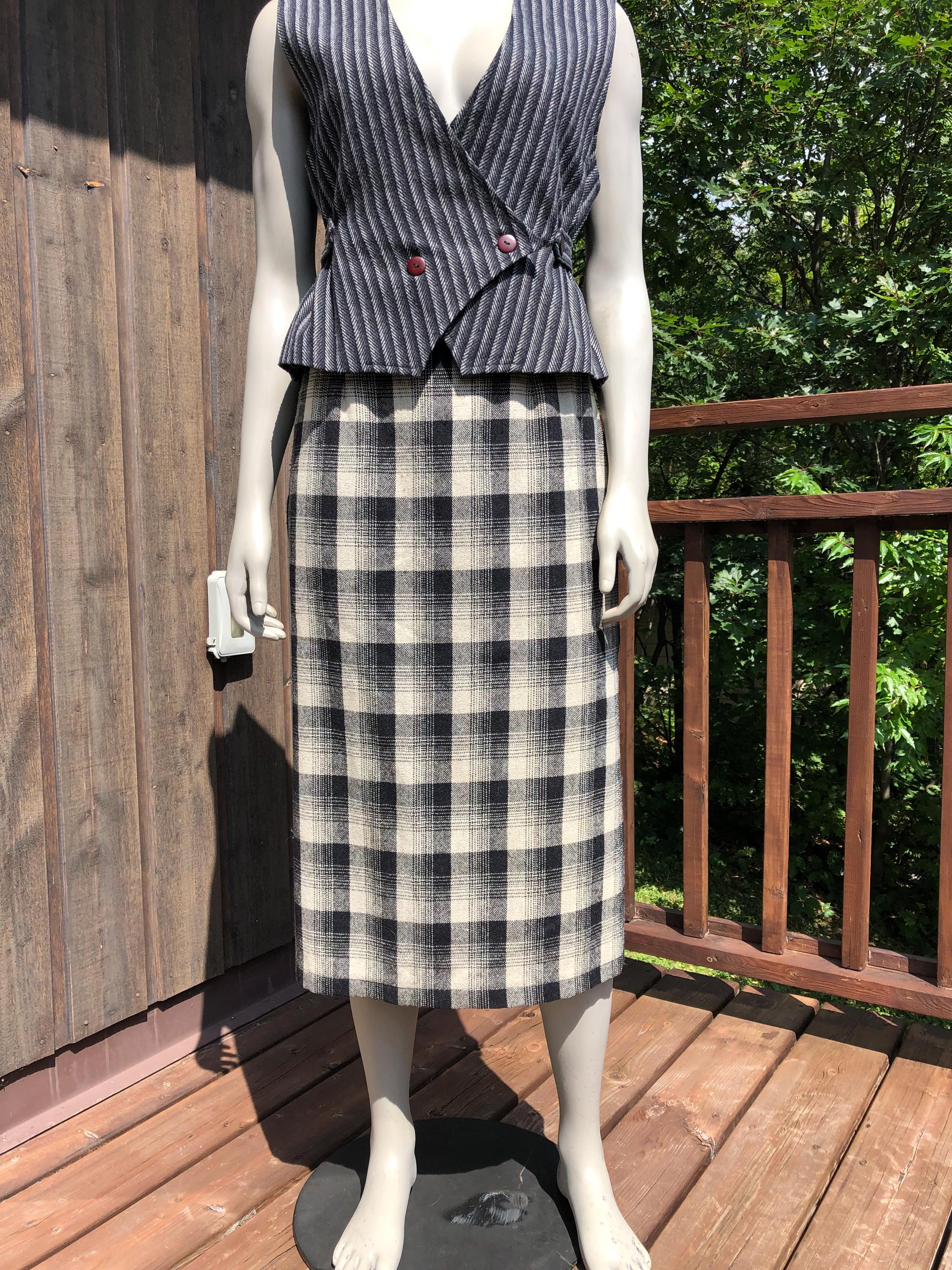 Black and white plaid wool skirt discount