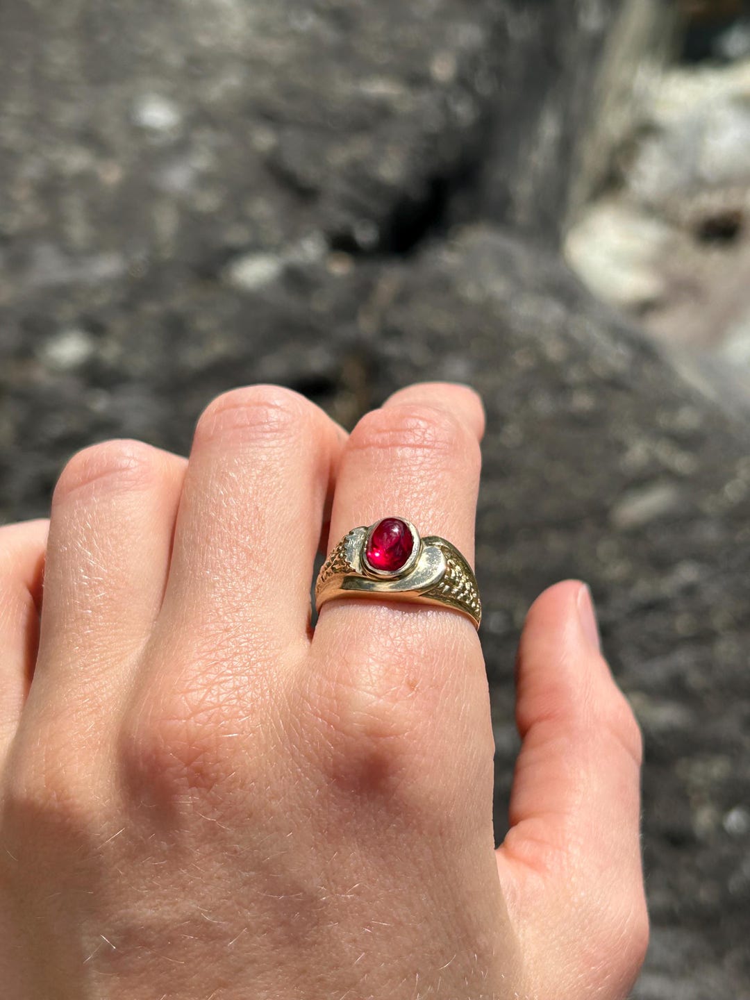 Vintage 10k Gold and Red Stone Ring Size 8 1/2 / Solid Gold / Real