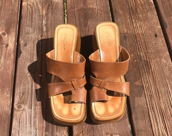 Sandalias de plataforma Aldo vintage 39 / Talla 8 - 9 / Zapatos de verano / Zapatos de los años 90 / Aldo vintage / Sandalias de cuero / Plataformas de tacón