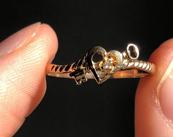 Vintage 10k Gold Heart and Key Ring Size 7 / Diamond Ring / Promise Ring / Romantic Ring / Gift For Her / Real Gold Ring / Solid Gold Ring