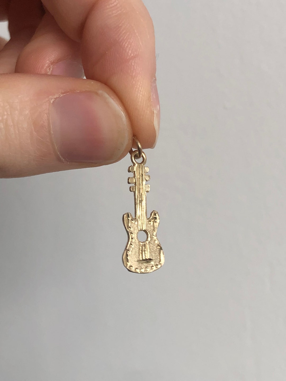 10k Gold Guitar Pendant / Dainty Pendant / Vintage Solid Gold Charm / Gift for Her / Vintage