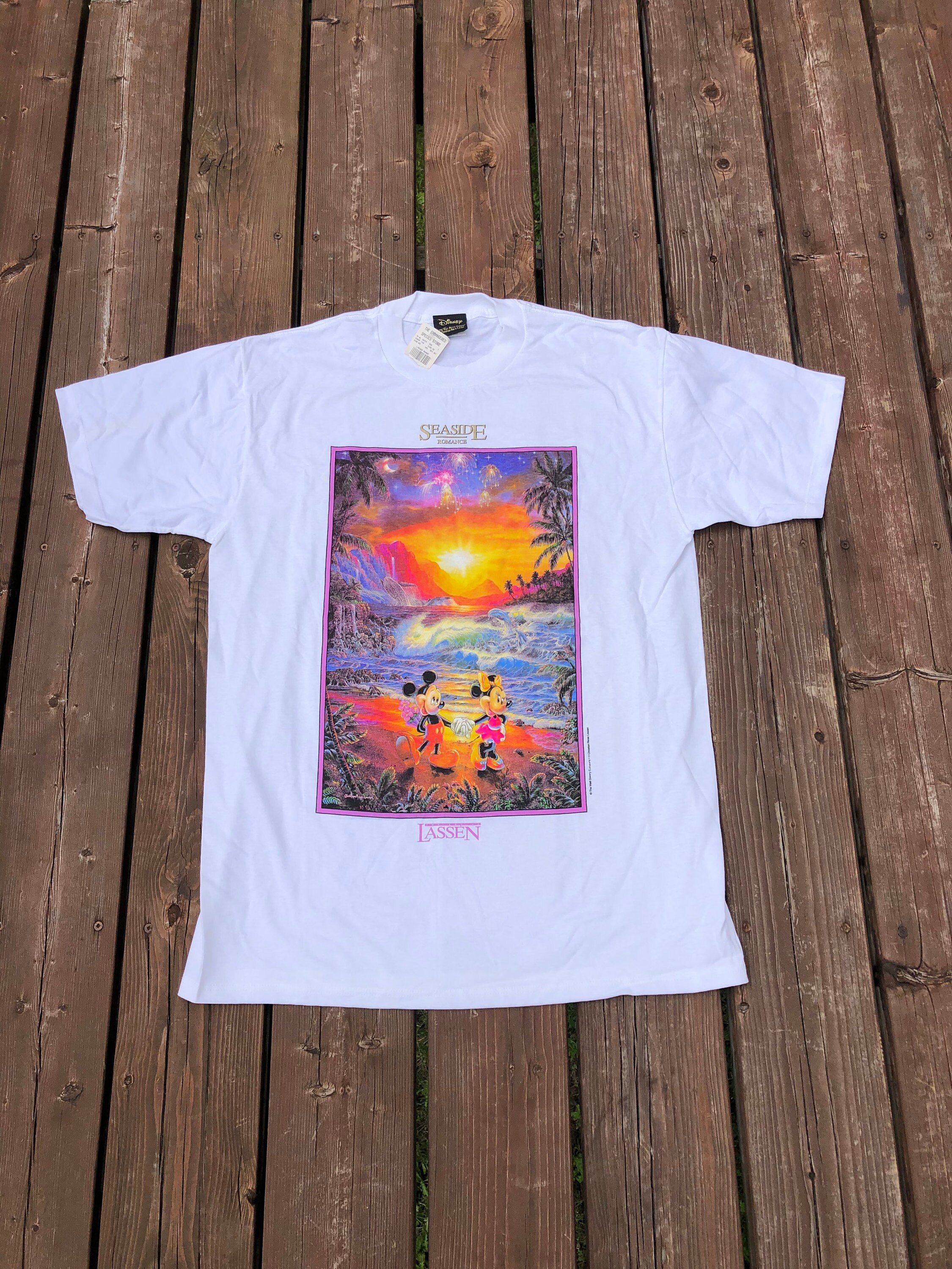 Vintage Disney Seaside Romance T-shirt Large / NWT / Mickey and 