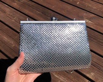 Vintage Silver Chain Link Purse / Evening Bag / Over The Shoulder Bag / Silver Bag / Metal Purse / Vintage 80s Metal Purse