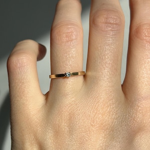 Vintage 10k Gold and Blue Stone Ring Size 5 3/4 / Solid Gold / Dainty Ring / Small Blue Stone / Gift For Her / Stackable Ring / Birthstone