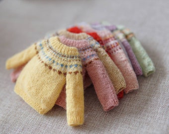 Sweater for Blythe and Other Dolls