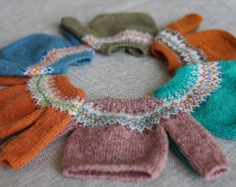 Sweater for Blythe and Other Dolls