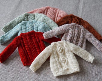 Sweater for Blythe and Other Dolls