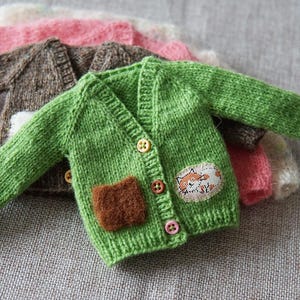 Sweater for Blythe and Other Dolls