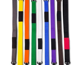 Cordones para cinturón Zenko Jiu Jitsu - Llavero con insignia de Jiu-Jitsu BJJ clasificado - Regalo de artes marciales - Colores de rango para adultos, jóvenes y niños