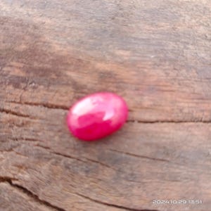6,80 karaat natuurlijke Birmaanse robijn fijne cabochon geslepen losse edelsteen Afmeting: 13 x 9 x 5 mm ca.