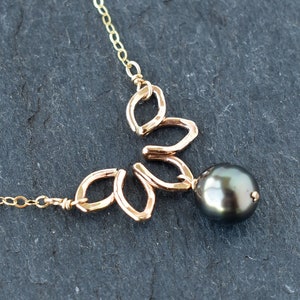 Half Tiare Necklace With Dangling Pearl, Dainty Tiare Flower Necklace, Pretty Pearl Necklace, Hawaiian Jewelry, Handmade in Hawaii