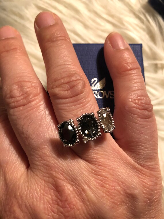 Authentic Swarovski Rosette Dark Ring Stunning pi… - image 2