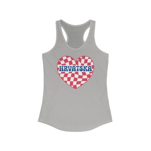 Op de afbeelding: Een grijs tanktop met een rood-wit geruit hart met het woord "HRVATSKA" in blauwe letters.