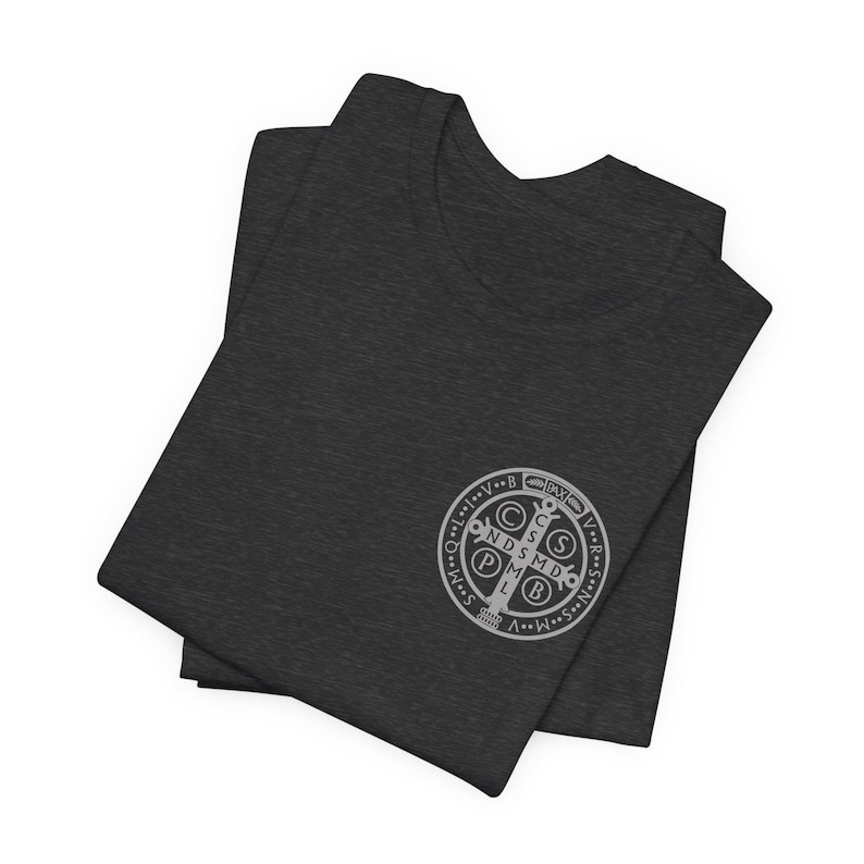 Saint Benedict Coin Shirt, Sveti Benedikt Medal T-Shirt, Medaljica Svetog Benedikta Majica Dark Grey Heather