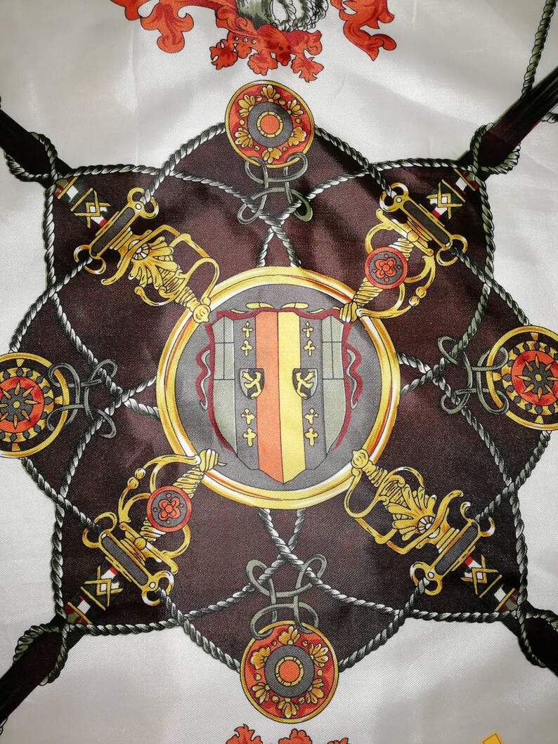 FreePost Beautiful scarf satin S010 34 x 34