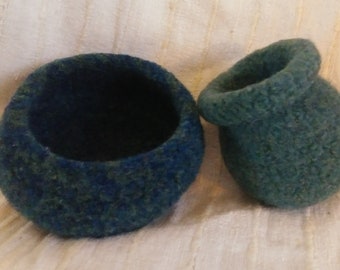 100% wool felt nesting duo