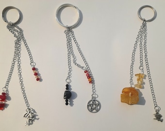 Handgemaakte zilverkleurige metalen Witchy Pagan-sleutelhangers, vele stijlen of aangepaste bestellingen Welkom!