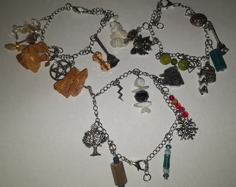 Handgemaakte zilverkleurige metalen Witchy Pagan bedelarmbanden, vele stijlen of aangepaste bestellingen Welkom!