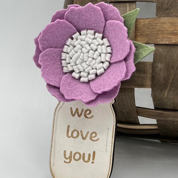 READY TO SHIP felt flower magnet, Mother's Day, felt bloom, felt daisy, fridge magnet, gift for mom, mason jar with flower, gift for her