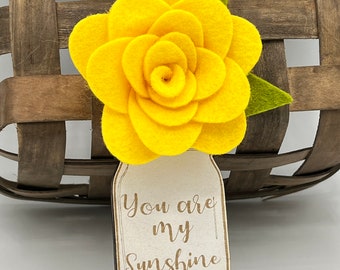 READY TO SHIP felt flower magnet, Mother's Day, felt rose, rose, fridge magnet, gift for mom, Mother's Day flower, you are my sunshine