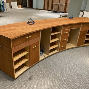 Curved cash wrap reception desk image 2