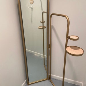 Dressing room mirror