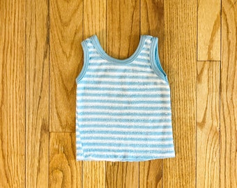 Jaren '70/80 Peuter Terry Cloth Ringer Tank Top met lichtblauwe en witte strepen | Peutermaat 2T