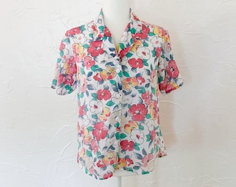 80s Floral Semi-Sheer Cotton Collared Button Up Shirt | Medium/Large