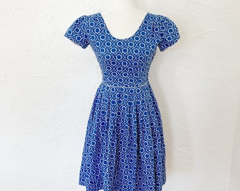 50s Floral Blue and White Cotton Fit and Flare Dress | Extra Small/Small