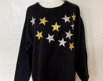 80er Jahre Deadstock Schwarzes Sweatshirt mit Gold Silbernen Sternen | Groß / Extragroß