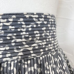 50s Gray Cream Black Filigree and Striped High Waist Cotton Skirt Extra Small/25 Waist image 7