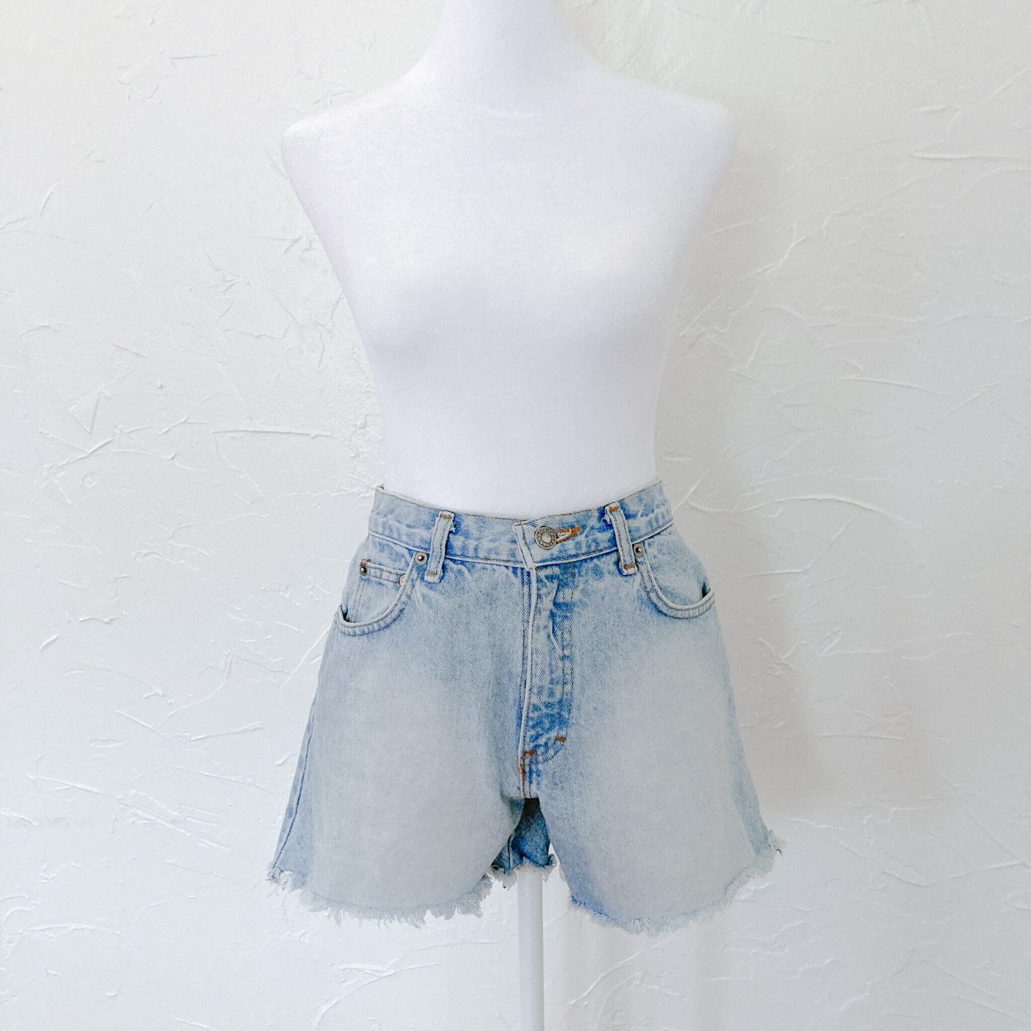 Ropa de Mujer y Hombre, Comprar Moda Online  Denim shorts, Jean short  outfits, Denim shorts outfit