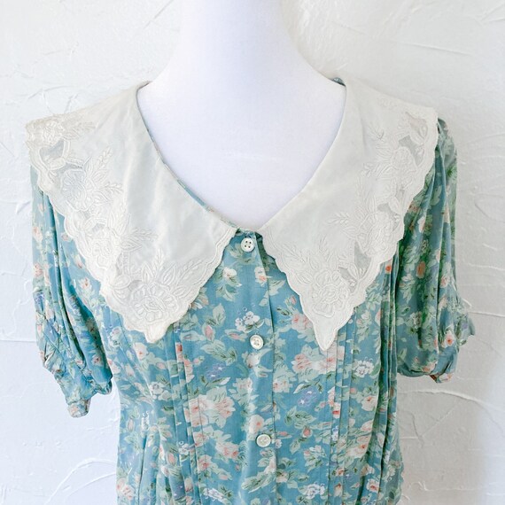 80s/90s Light Blue Green Floral Rayon Peplum Butt… - image 3